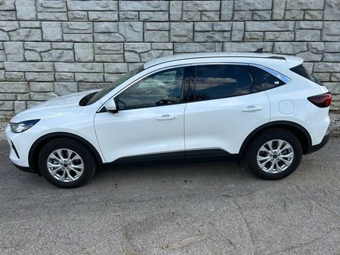 Used 2023 Ford Escape Active w/ Tech Pack #2 image 3