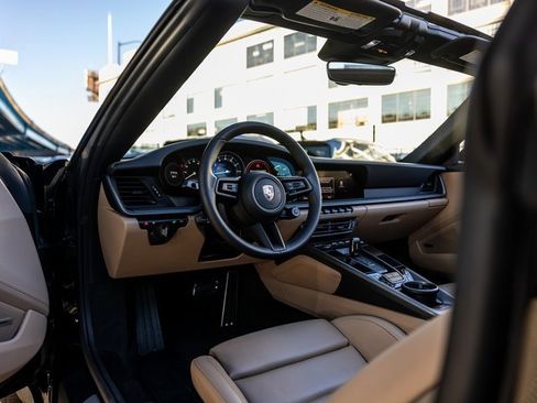Used 2024 Porsche 911 Targa 4S image 4