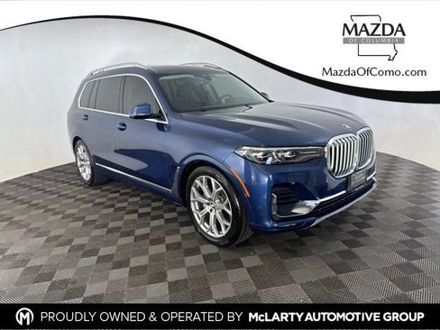 Used 2022 BMW X7 xDrive40i w/ Premium Package AWD/4WD image 1