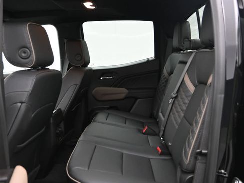 New 2026 GMC Canyon Denali image 12