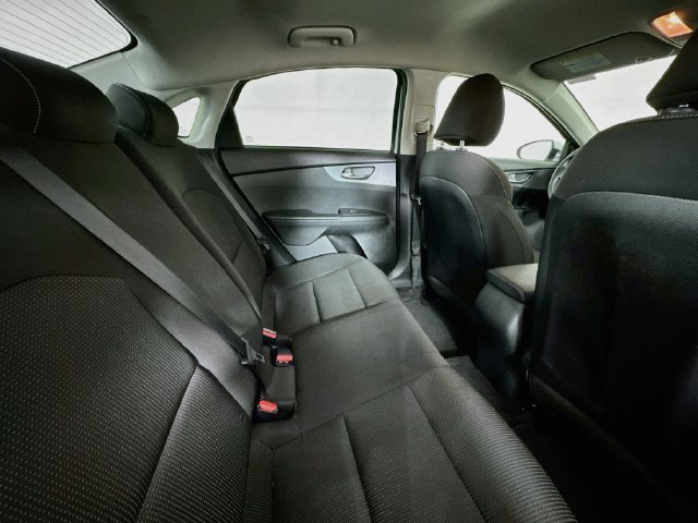 Used 2021 Kia Forte LXS FWD image 22