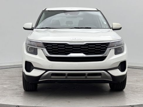 Used 2023 Kia Seltos LX AWD/4WD image 2