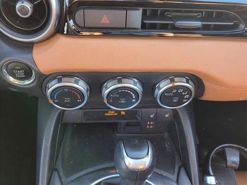 Used 2017 FIAT 124 Spider Lusso image 18