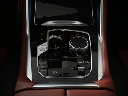 New 2026 BMW X6 xDrive40i w/ Climate Comfort Package image 25