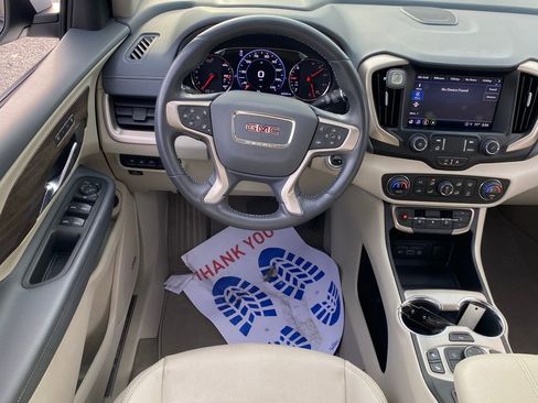 Used 2022 GMC Terrain Denali image 9