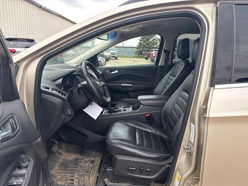 Used 2018 Ford Escape SEL w/ Ford Safe & Smart Package AWD/4WD image 3