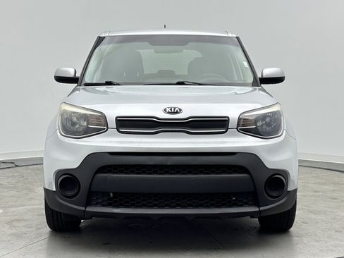 Used 2017 Kia Soul FWD image 2