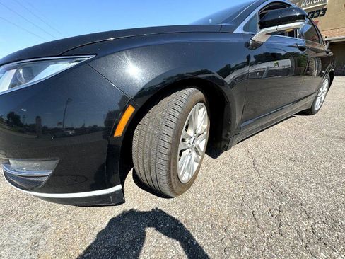 Used 2015 Lincoln MKZ image 25
