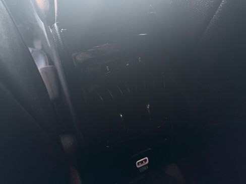 Used 2025 Jeep Compass Trailhawk image 28