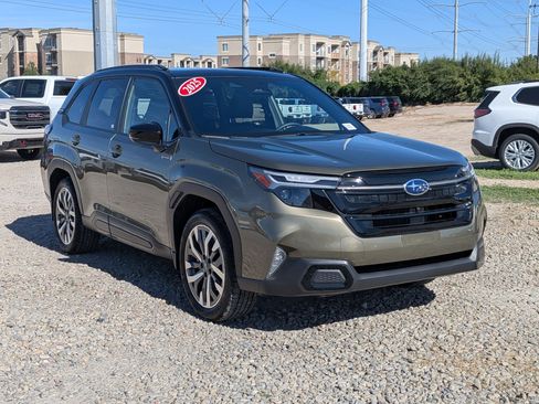 Used 2025 Subaru Forester Touring w/ Touring Package AWD/4WD image 8
