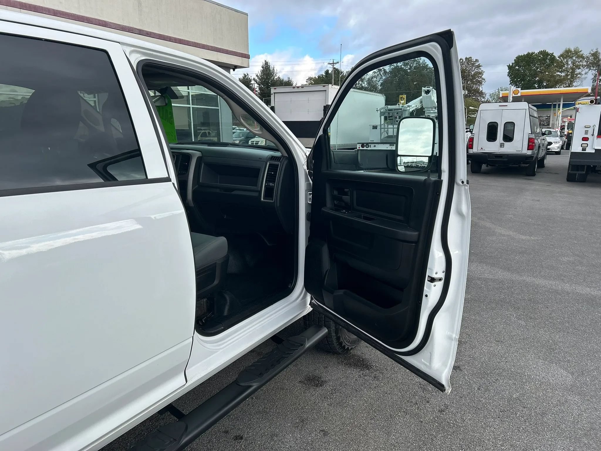 Used 2017 RAM 3500 Tradesman w/ Popular Equipment Group AWD/4WD image 21