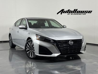 Used 2023 Nissan Altima 2.5 SV w/ SV Premium Package