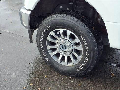 Used 2022 Ford F250 Lariat w/ Lariat Value Package image 28