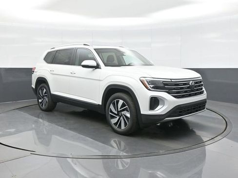 New 2026 Volkswagen Atlas SEL image 1