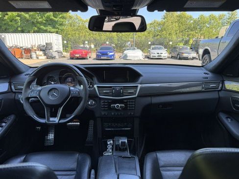 Used 2012 Mercedes-Benz E 63 AMG Sedan image 26