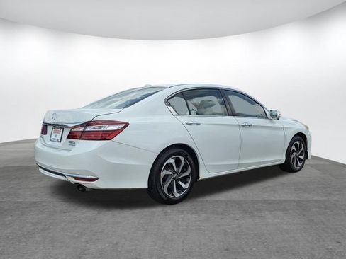Used 2016 Honda Accord EX image 4