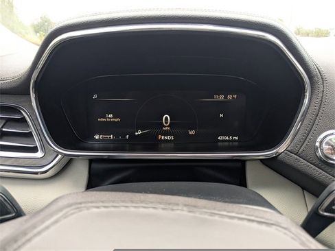 Used 2018 Lincoln Continental Select image 27