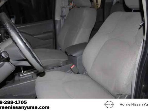 Used 2018 Nissan Frontier SV w/ Value Truck Package AWD/4WD image 4