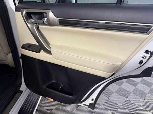 Used 2021 Lexus GX 460 Premium w/ Premium Package AWD/4WD image 28