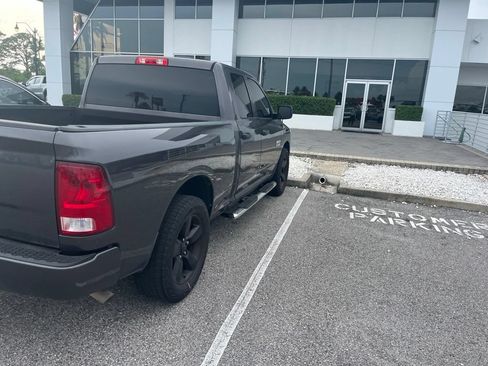 Used 2016 RAM 1500 Express RWD image 4