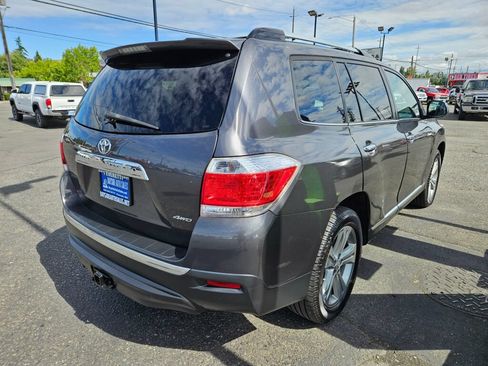 Used 2013 Toyota Highlander Limited AWD/4WD image 5