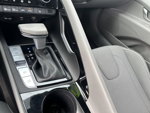 Used 2023 Hyundai Elantra SEL w/ Convenience Package image 19