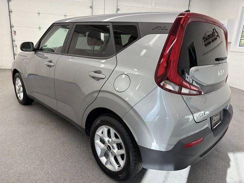 Used 2022 Kia Soul LX w/ Technology Package FWD image 7