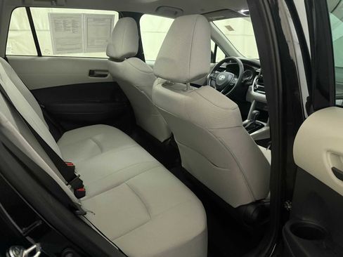 Certified 2022 Toyota Corolla Cross LE image 25
