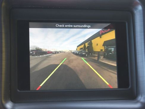 Used 2018 Dodge Challenger SXT image 8