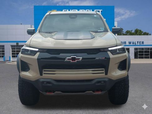Used 2024 Chevrolet Colorado ZR2 w/ Technology Package AWD/4WD image 9