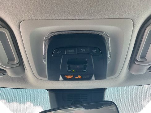 Used 2025 Toyota Corolla LE FWD image 17