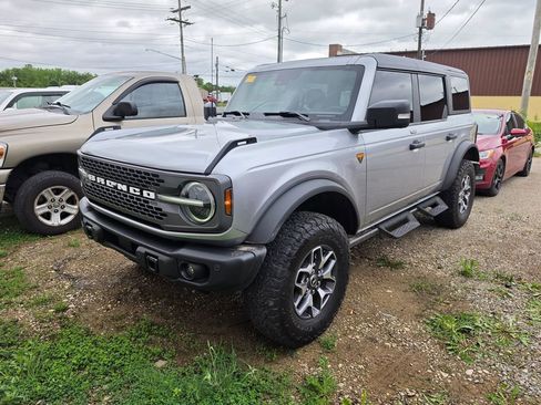 Used 2023 Ford Bronco Badlands AWD/4WD image 1