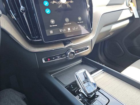 New 2026 Volvo XC60 B5 Plus w/ Protection Package Premier image 20