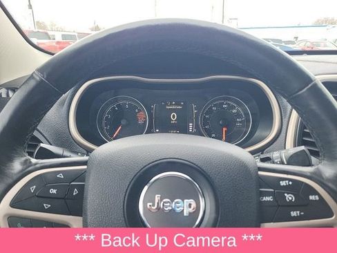 Used 2016 Jeep Cherokee Latitude w/ Cold Weather Group image 8