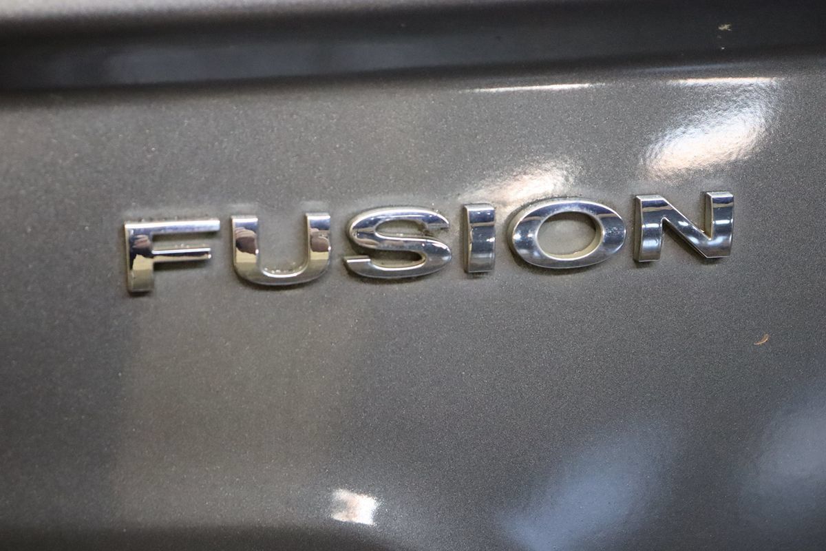 Used 2011 Ford Fusion SE w/ 201A Rapid Spec Order Code FWD image 18