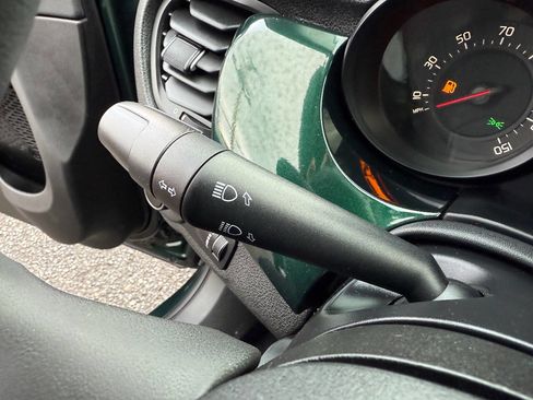 Used 2016 FIAT 500X Easy image 32