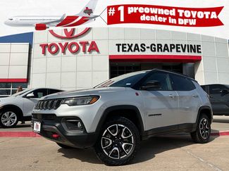 Used 2025 Jeep Compass Trailhawk video 1