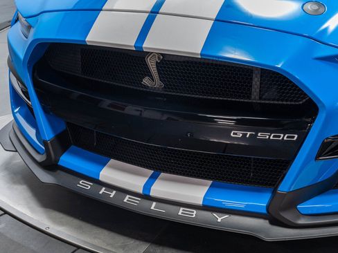 Used 2022 Ford Mustang Shelby GT500 w/ Carbon Fiber Track Pack RWD image 66