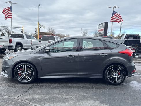 Used 2015 Ford Focus ST image 4