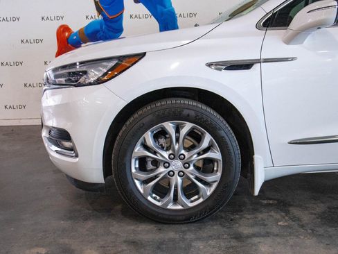 Used 2021 Buick Enclave Avenir w/ Avenir Technology Package AWD/4WD image 17