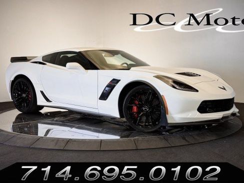 Used 2015 Chevrolet Corvette Z06 w/ 3LZ Preferred Equipment Group RWD image 1
