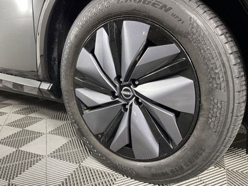 Used 2023 Nissan Ariya FWD image 14