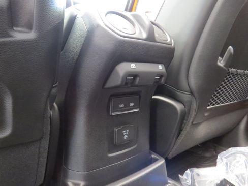 New 2025 Jeep Wrangler Unlimited Rubicon 392 image 16