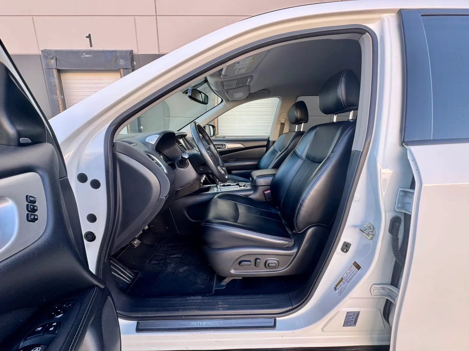 Used 2020 Nissan Pathfinder SL AWD/4WD image 11