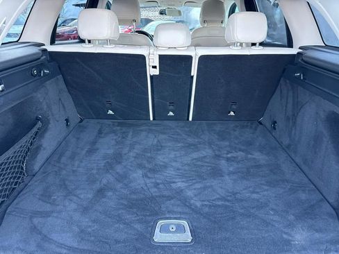 Used 2019 Mercedes-Benz GLC 300 4MATIC image 18