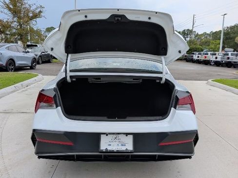 Certified 2025 Hyundai Elantra SEL FWD image 14