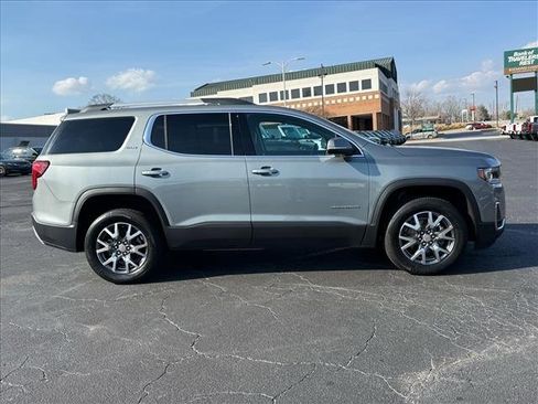 Used 2023 GMC Acadia SLT image 3