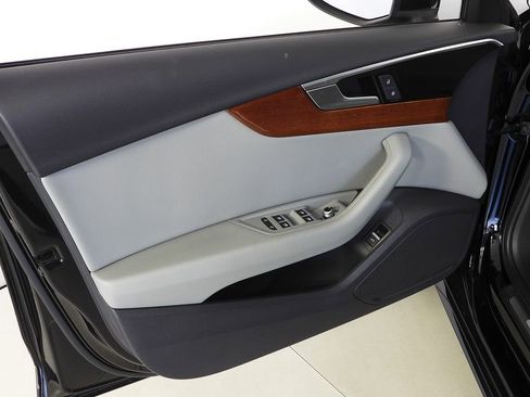 Used 2022 Audi A4 2.0T Premium w/ 18" Wheel Package image 11