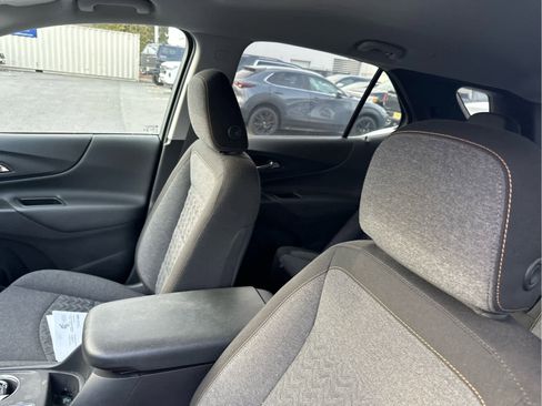 Certified 2024 Chevrolet Equinox LT w/ LPO, Floor Liner Package image 8