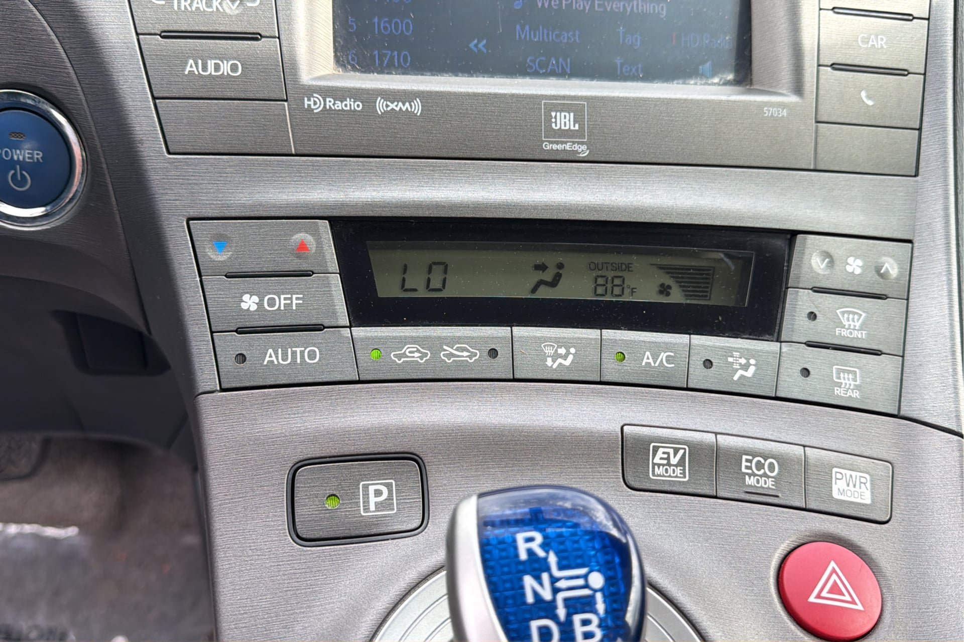 Used 2015 Toyota Prius Four FWD image 26